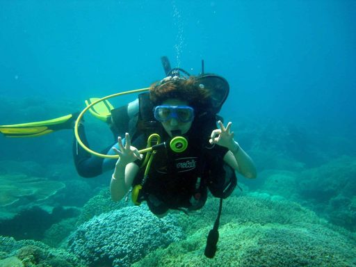 Du lịch Phú Quốc - Lặn ngắm san hô bằng bình dưỡng khí ( diving hay scuba)