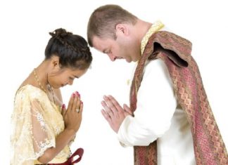 Tìm hiểu nét đẹp văn hóa độc đáo trong tour du lịch Thái Lan