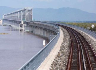 Du lịch Trung Quốc, chiêm ngưỡng vẻ đẹp của cầu sắt sông Tùng Hoa 